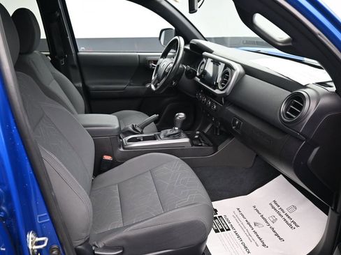 Used 2016 Toyota Tacoma TRD Sport w/ Towing Package image 12