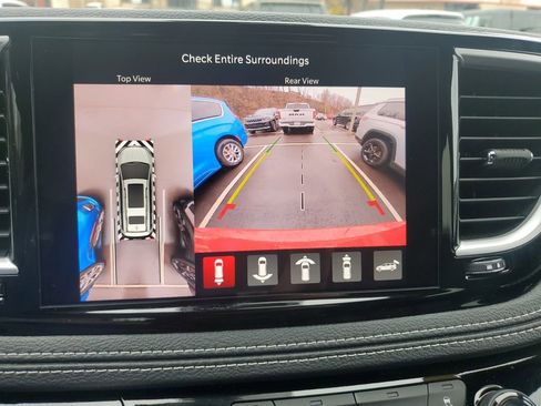 New 2026 Chrysler Pacifica Select AWD/4WD image 22