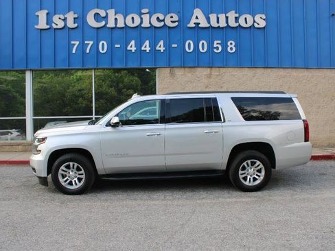 Used 2020 Chevrolet Suburban LT AWD/4WD image 5