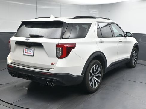 Used 2020 Ford Explorer ST w/ Premium Technology Package image 8