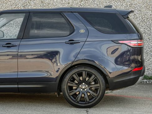 Used 2017 Land Rover Discovery HSE AWD/4WD image 15