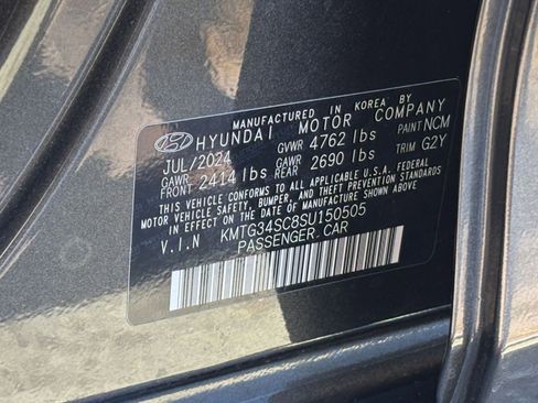 Used 2025 Genesis G70 2.5T image 29