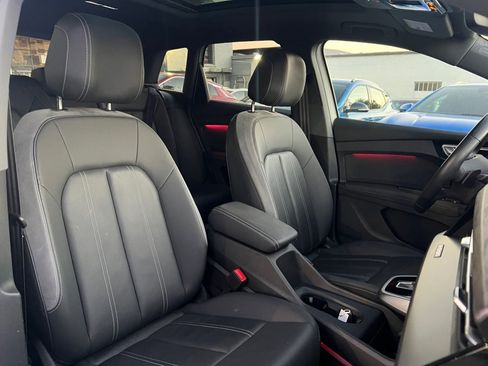 Used 2023 Audi Q4 e-tron Premium Plus w/ Premium Plus image 35