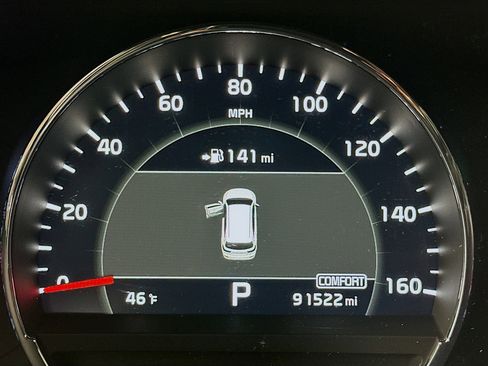 Used 2019 Kia Sorento SX image 19