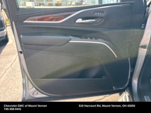 Used 2023 Cadillac Escalade Premium Luxury image 9