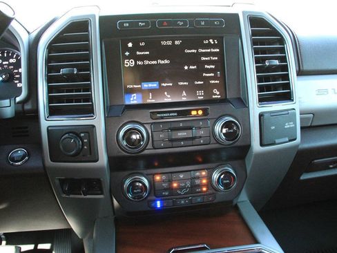 Used 2019 Ford F350 King Ranch w/ King Ranch Ultimate Package AWD/4WD image 26
