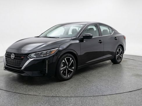 Used 2025 Nissan Sentra SV image 3