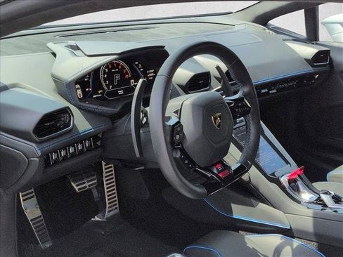 Used 2023 Lamborghini Huracan EVO RWD image 10