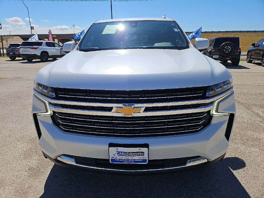 Used 2021 Chevrolet Suburban LT RWD image 12