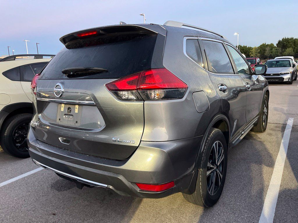 Used 2018 Nissan Rogue SL AWD/4WD image 3