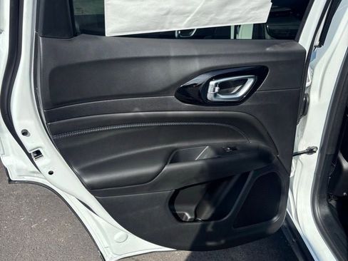 New 2026 Jeep Compass Limited image 15