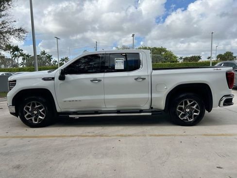 Used 2022 GMC Sierra 1500 SLT w/ SLT Premium Plus Package image 4