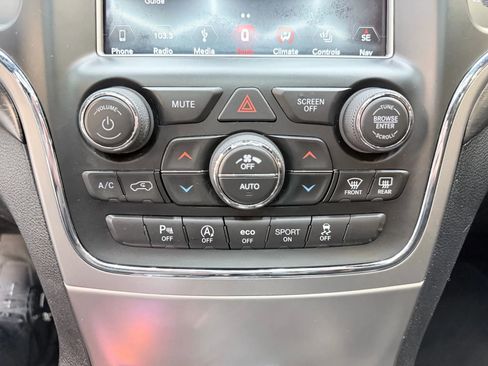 Used 2018 Jeep Grand Cherokee Altitude image 18