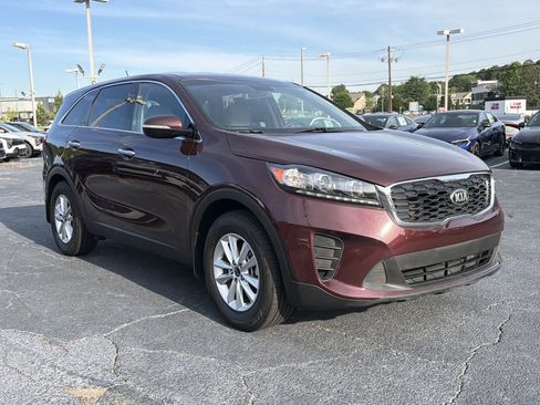 Used 2019 Kia Sorento FWD V6 image 3