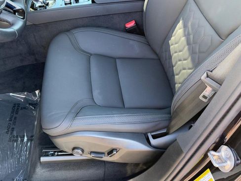 Certified 2025 Volvo XC90 B6 Plus image 17