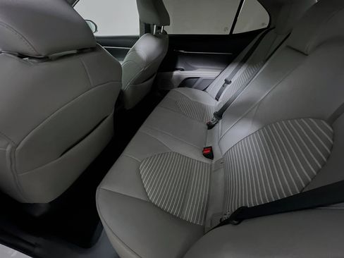 Used 2018 Toyota Camry SE image 28