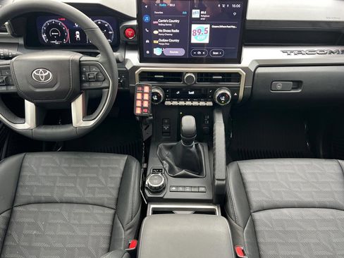 Used 2026 Toyota Tacoma TRD Off-Road w/ TRD Off Road Premium Package AWD/4WD image 13