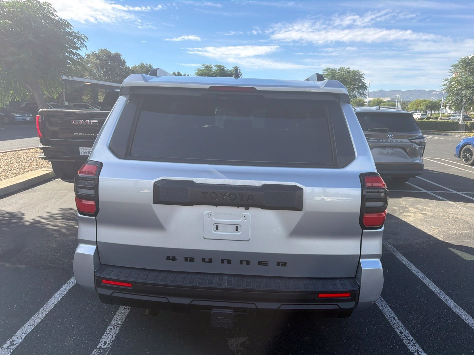Used 2025 Toyota 4Runner SR5 AWD/4WD image 5