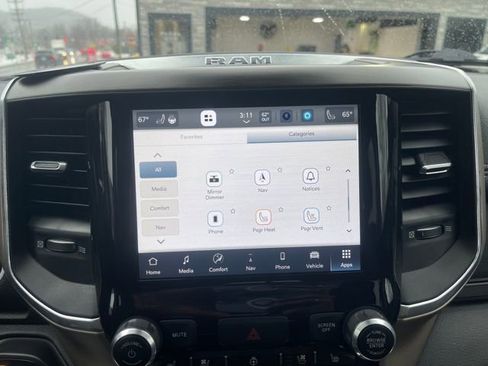 Used 2022 RAM 1500 Laramie AWD/4WD image 26