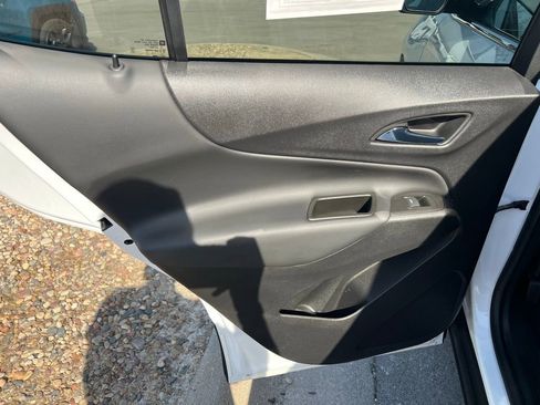 Used 2022 Chevrolet Equinox LT AWD/4WD image 20