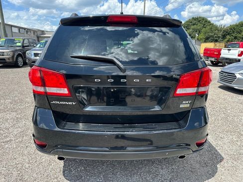 Used 2017 Dodge Journey SXT w/ Comfort/Convenience Group FWD image 5
