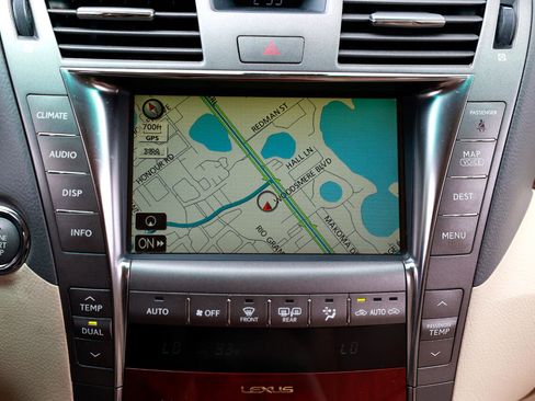 Used 2007 Lexus LS 460 image 36