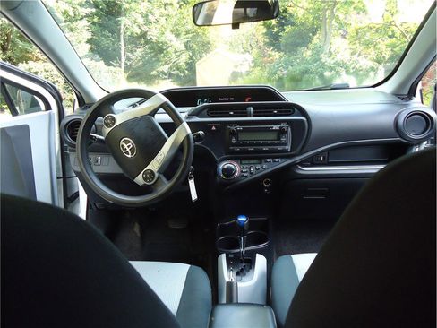 Used 2014 Toyota Prius C Two image 14