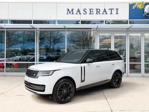 Used 2025 Land Rover Range Rover SE AWD/4WD image 1