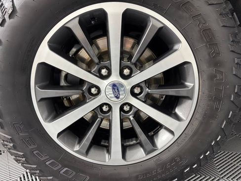 Used 2019 Ford Expedition Max XLT w/ Equipment Group 201A AWD/4WD image 20