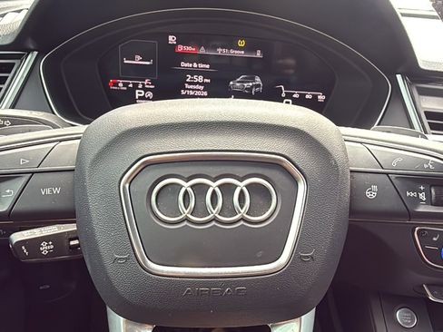 Used 2024 Audi Q5 2.0T Premium w/ Summer of Audi Package AWD/4WD image 17