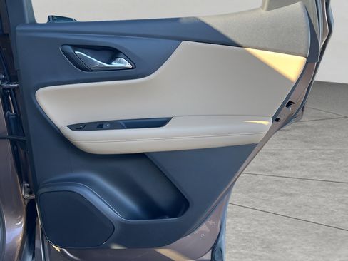 Used 2019 Chevrolet Blazer Premier image 32