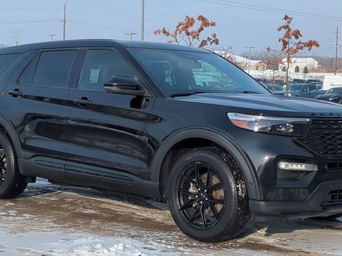 Used 2021 Ford Explorer ST w/ Premium Technology Package image 9