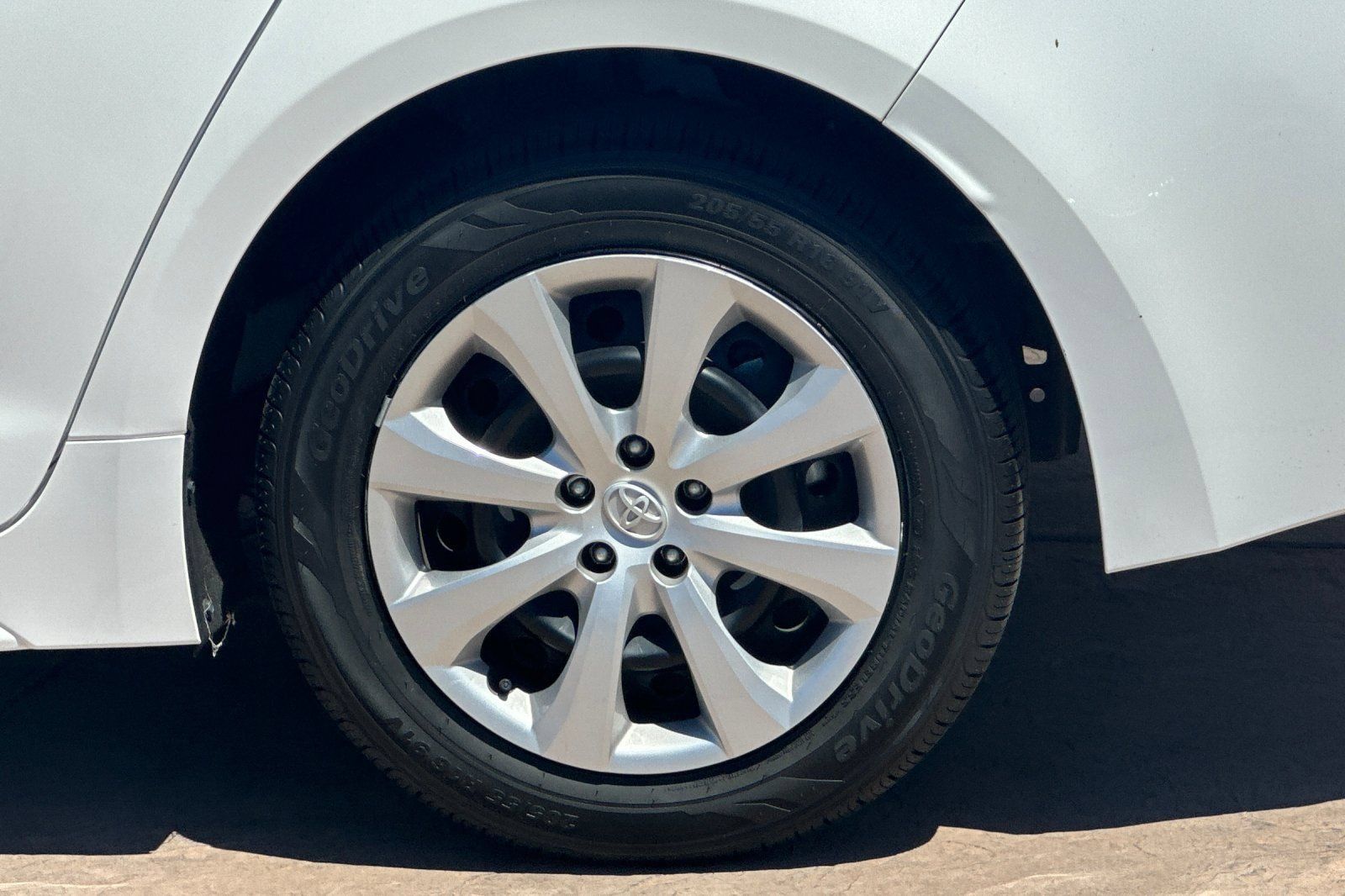 Certified 2024 Toyota Corolla LE FWD image 31