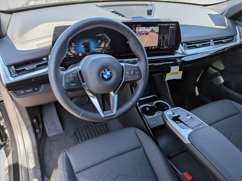 New 2026 BMW X2 xDrive28i AWD/4WD image 3