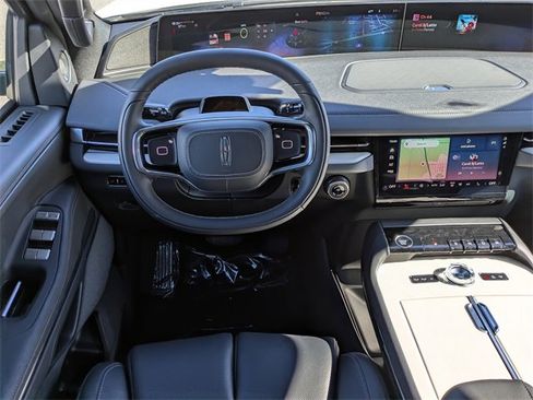 New 2025 Lincoln Navigator Reserve w/ Jet Appearance Package image 15