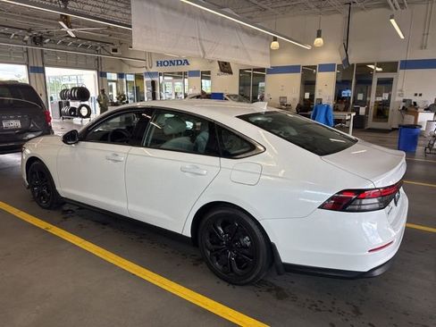 Used 2024 Honda Accord EX image 7