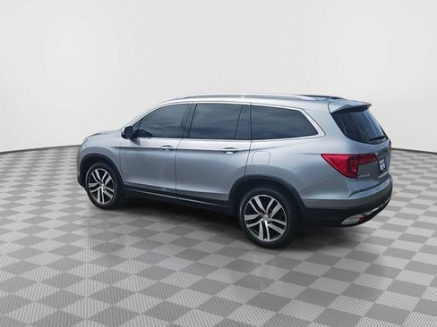 Certified 2018 Honda Pilot Touring image 6
