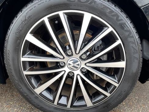 Used 2016 Volkswagen Jetta Sport FWD image 14