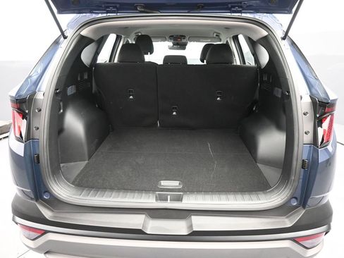 Certified 2025 Hyundai Tucson SE image 21