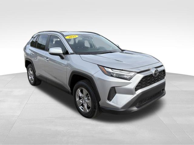 Used 2025 Toyota RAV4 XLE w/ Convenience Package AWD/4WD image 8