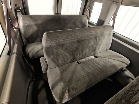 Used 2001 Ford E-350 and Econoline 350 XLT image 20