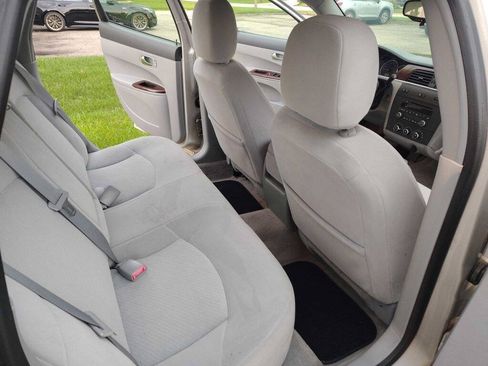 Used 2007 Buick LaCrosse CX FWD image 12