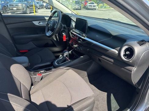 Certified 2023 Kia Forte LXS FWD image 13