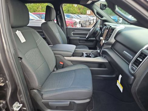 New 2026 RAM 3500 Big Horn AWD/4WD image 16