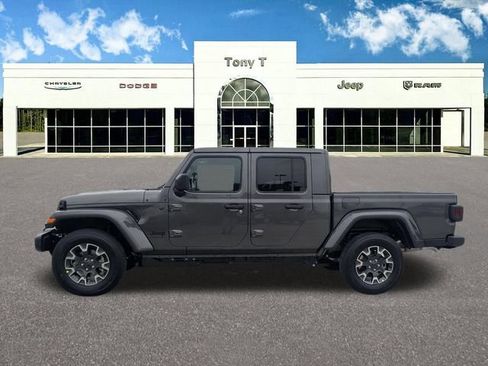 New 2026 Jeep Gladiator Sport AWD/4WD image 5