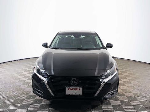 Certified 2023 Nissan Altima 2.5 SV w/ SV Premium Package AWD/4WD image 2
