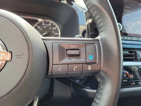Certified 2025 Nissan Pathfinder SV FWD image 26