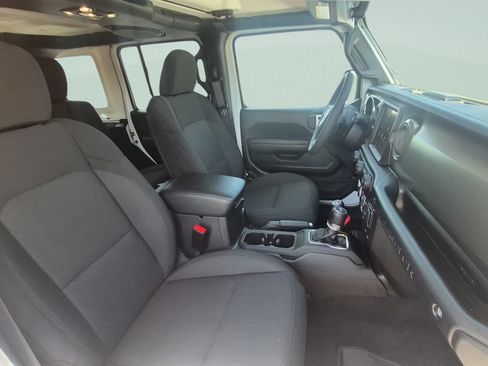 Used 2023 Jeep Wrangler Unlimited w/ Cold Weather Group AWD/4WD image 25