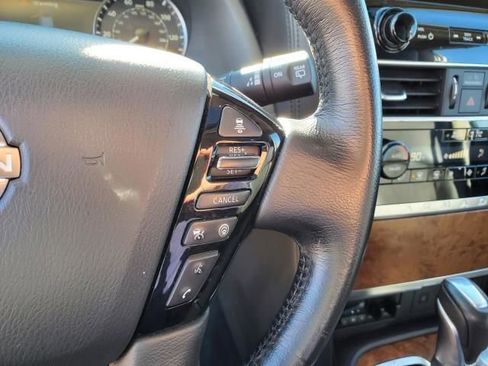 Used 2024 Nissan Armada SL w/ Captain's Chairs Package AWD/4WD image 27