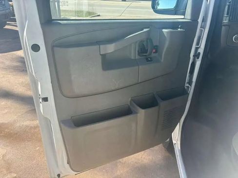 Used 2024 Chevrolet Express 3500 LS w/ Chrome Appearance Package image 9